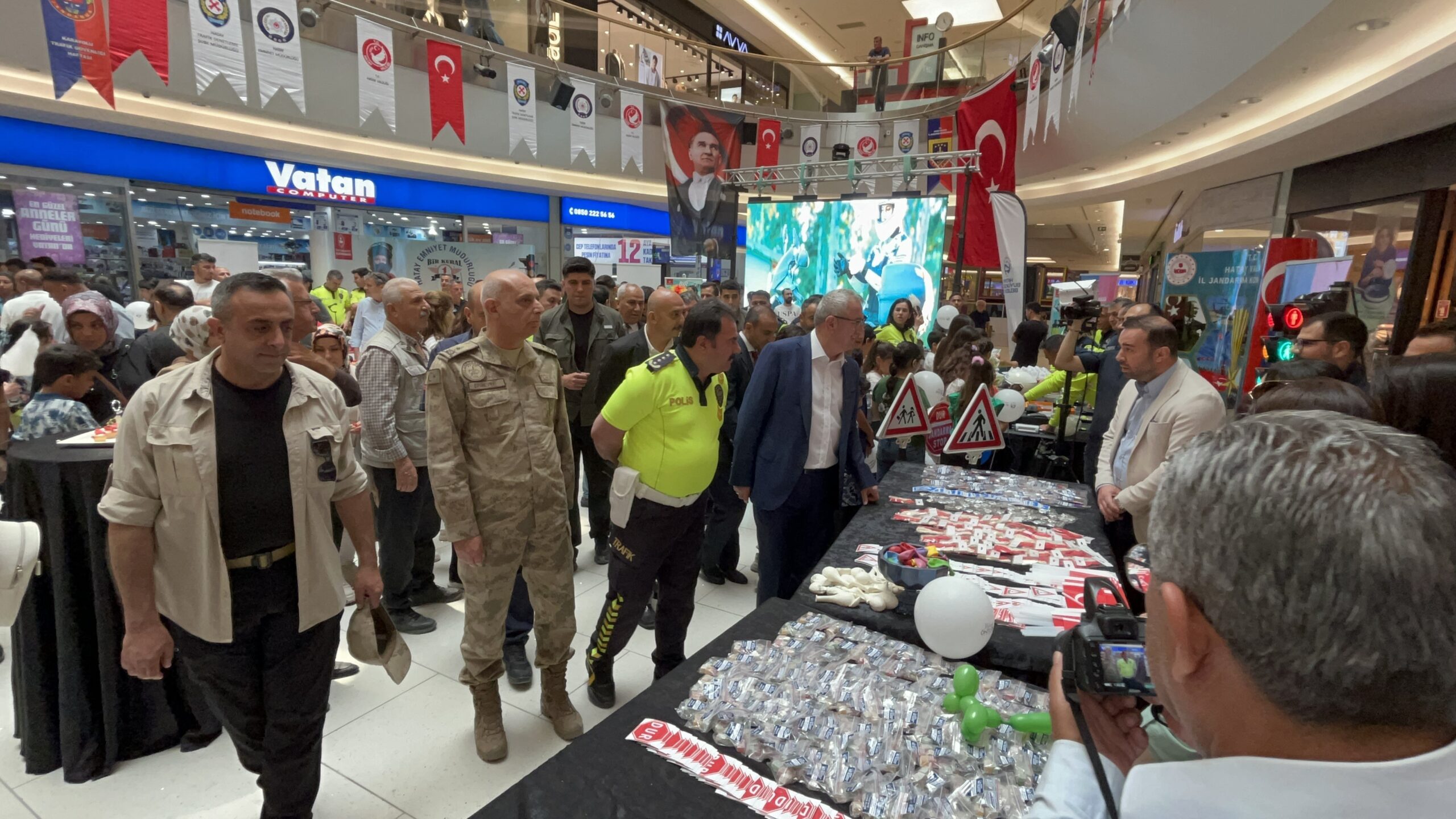 Hatay’da vatandaşlara trafik eğitimi verildi