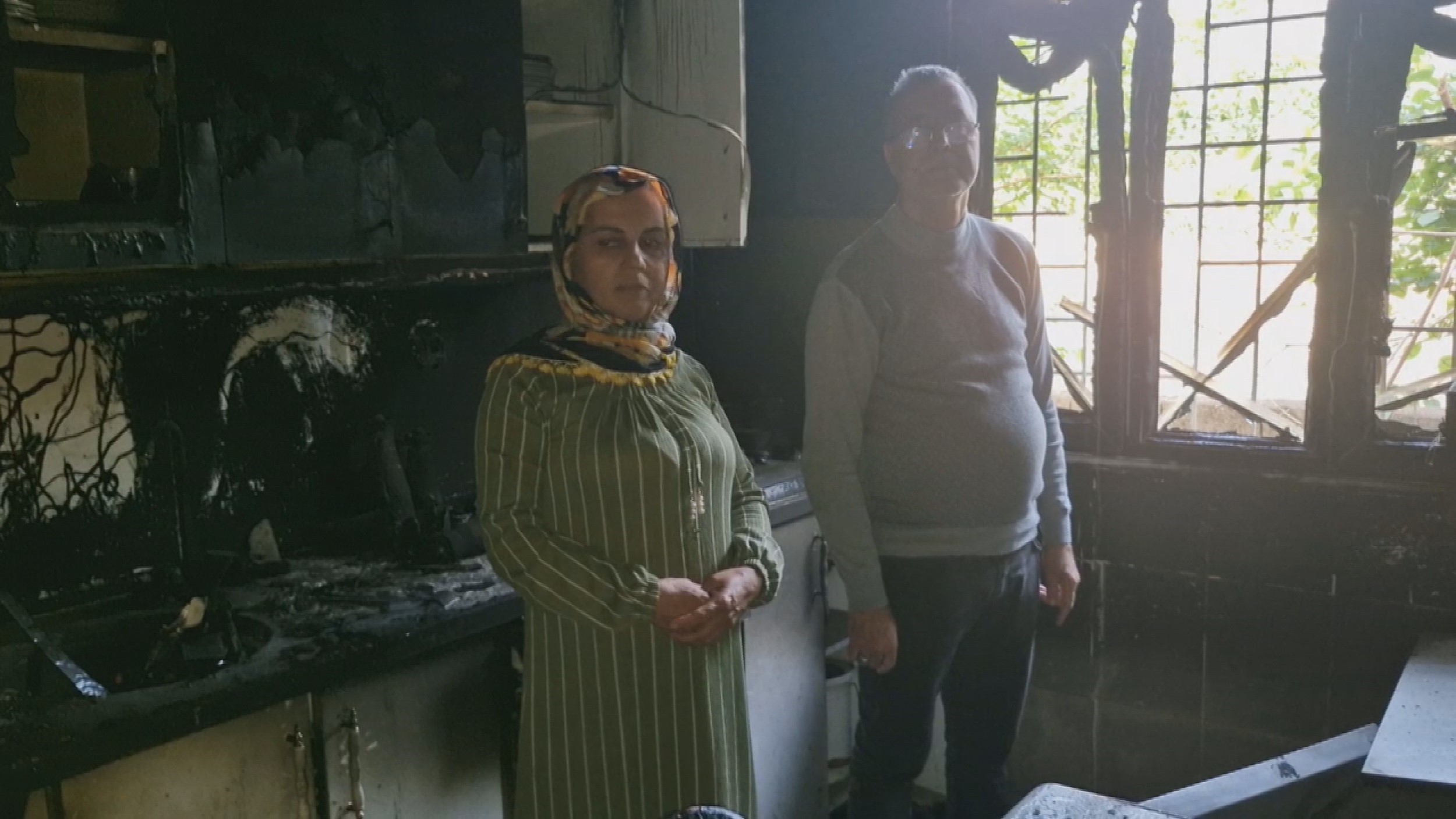 Hatay’da yıldırım dehşeti: Ev küle döndü, karı koca hastanelik oldu