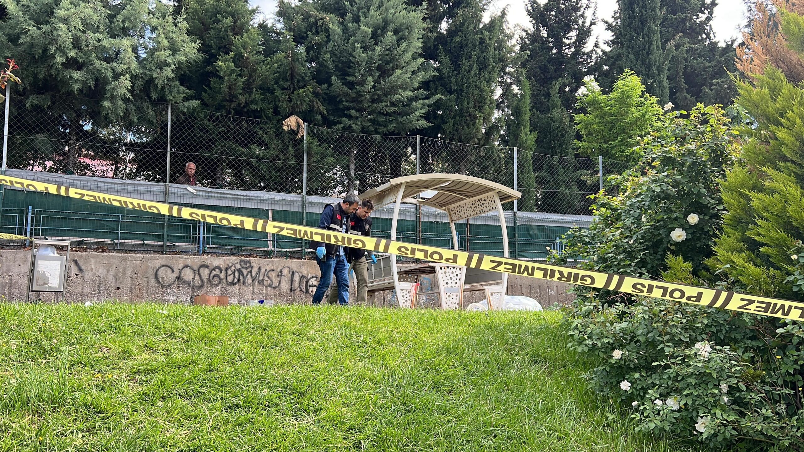 Kahramanmaraş’ta bir parkta erkek cesedi bulundu