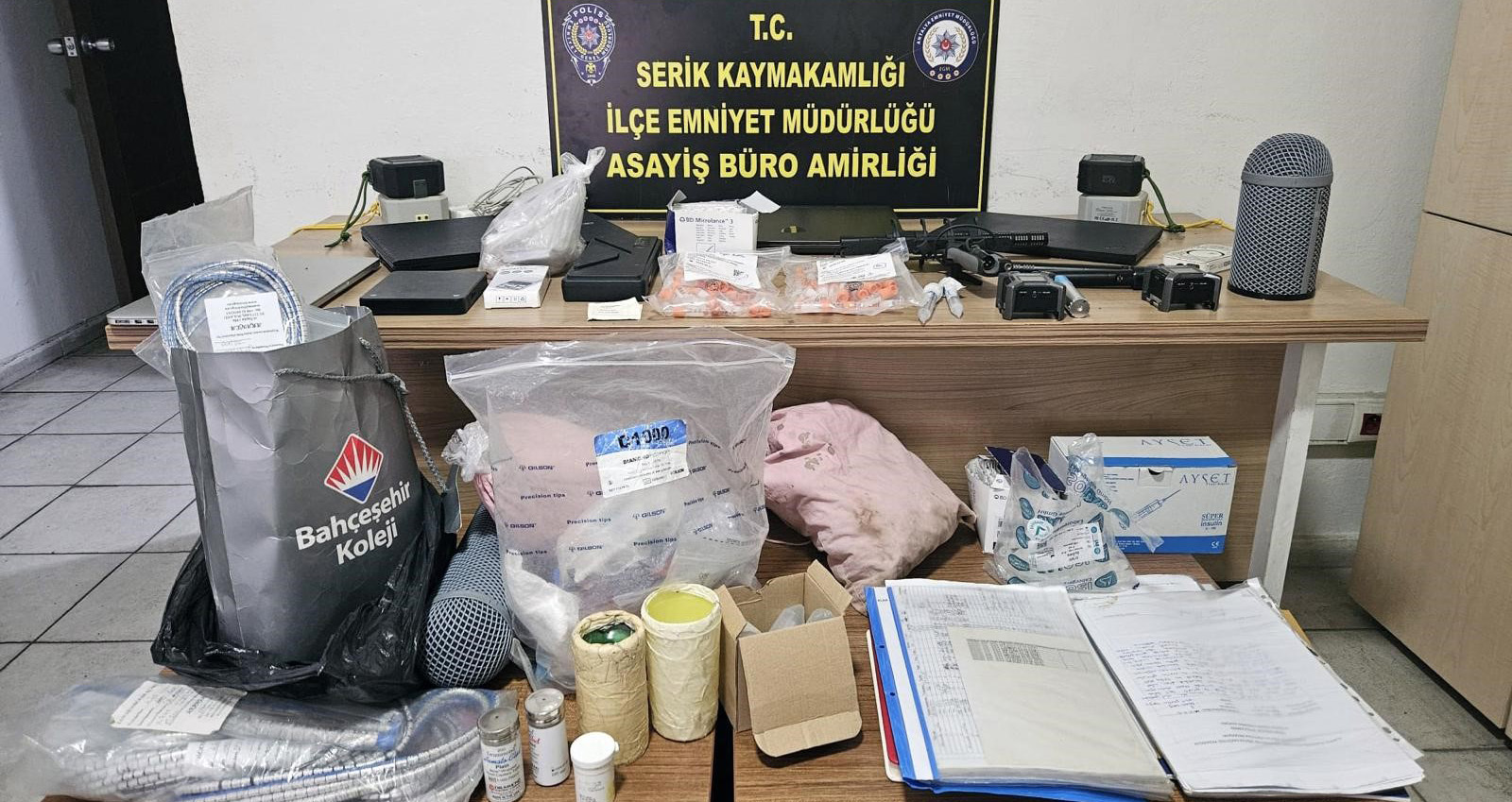 Kuşlar üzerinde izinsiz araştırma yapan 4 şahıs yakalandı