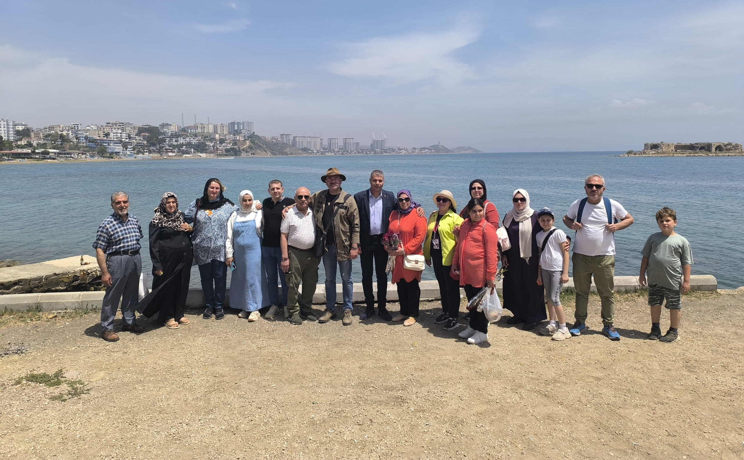 MAR-DAD’dan Yumurtalık’a anlamlı gezi: Anneler Günü’nde esnafa ve belediye başkanına ziyaret