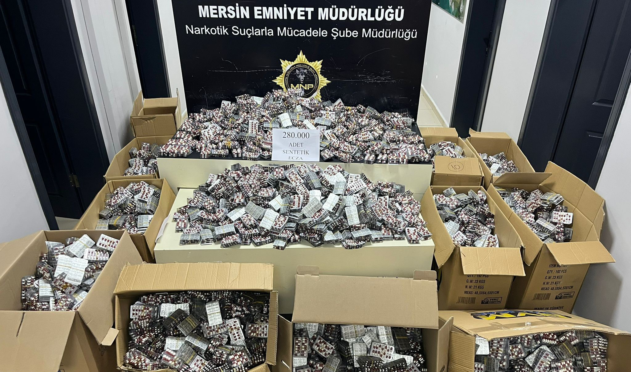 Mersin’de 280 bin sentetik ecza ele geçirildi