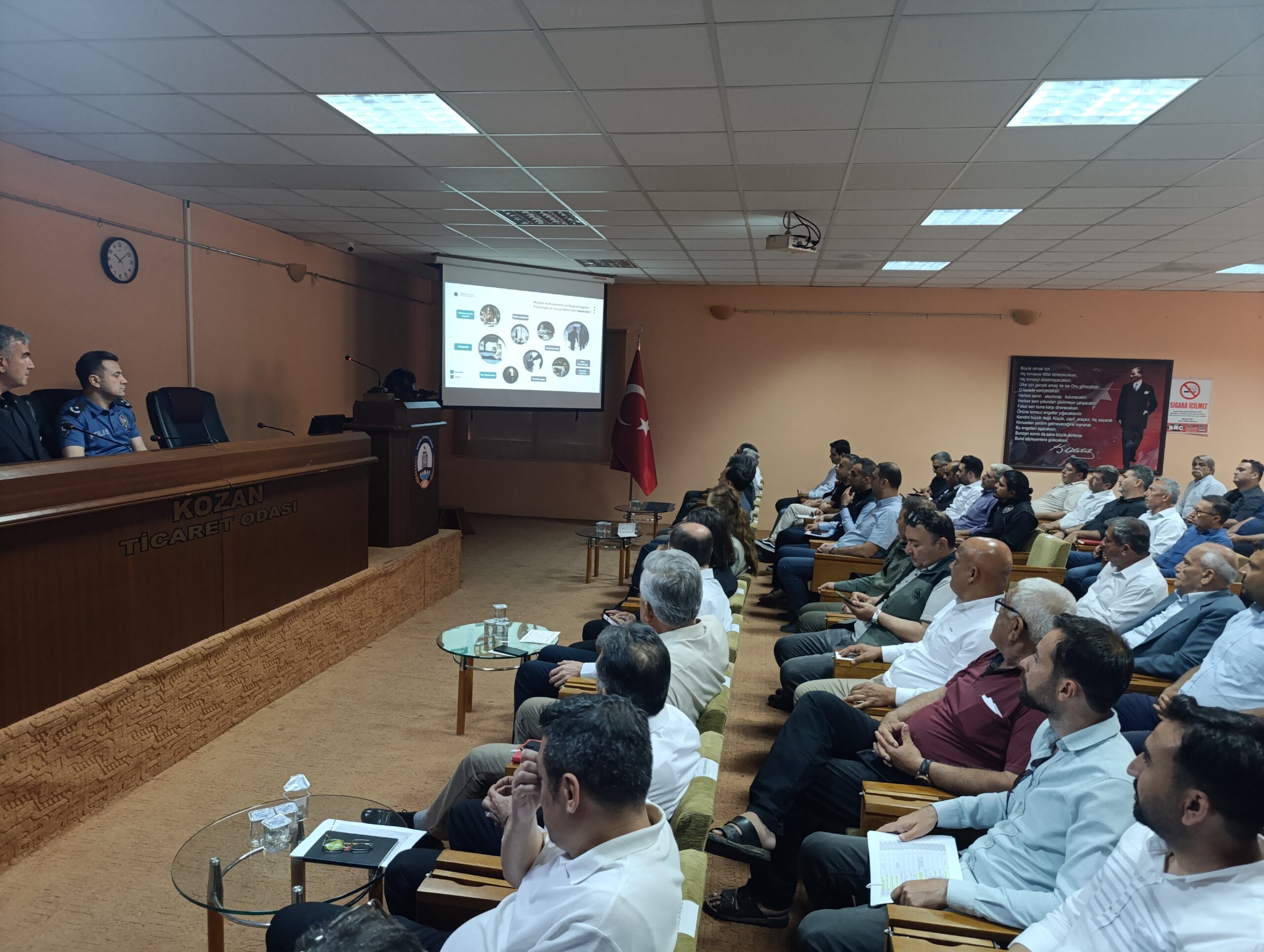 Muhtarlara, bağımlılıkla mücadele semineri