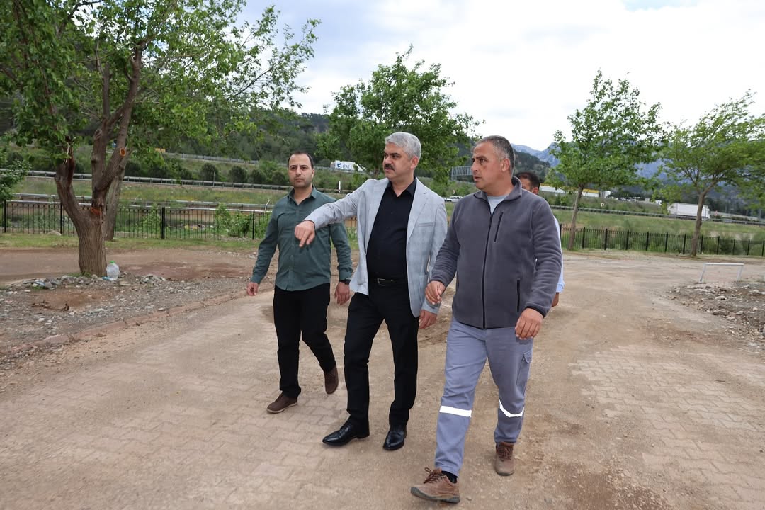 Pozantı Akköprü’de yenileme çalışmaları hızla devam ediyor