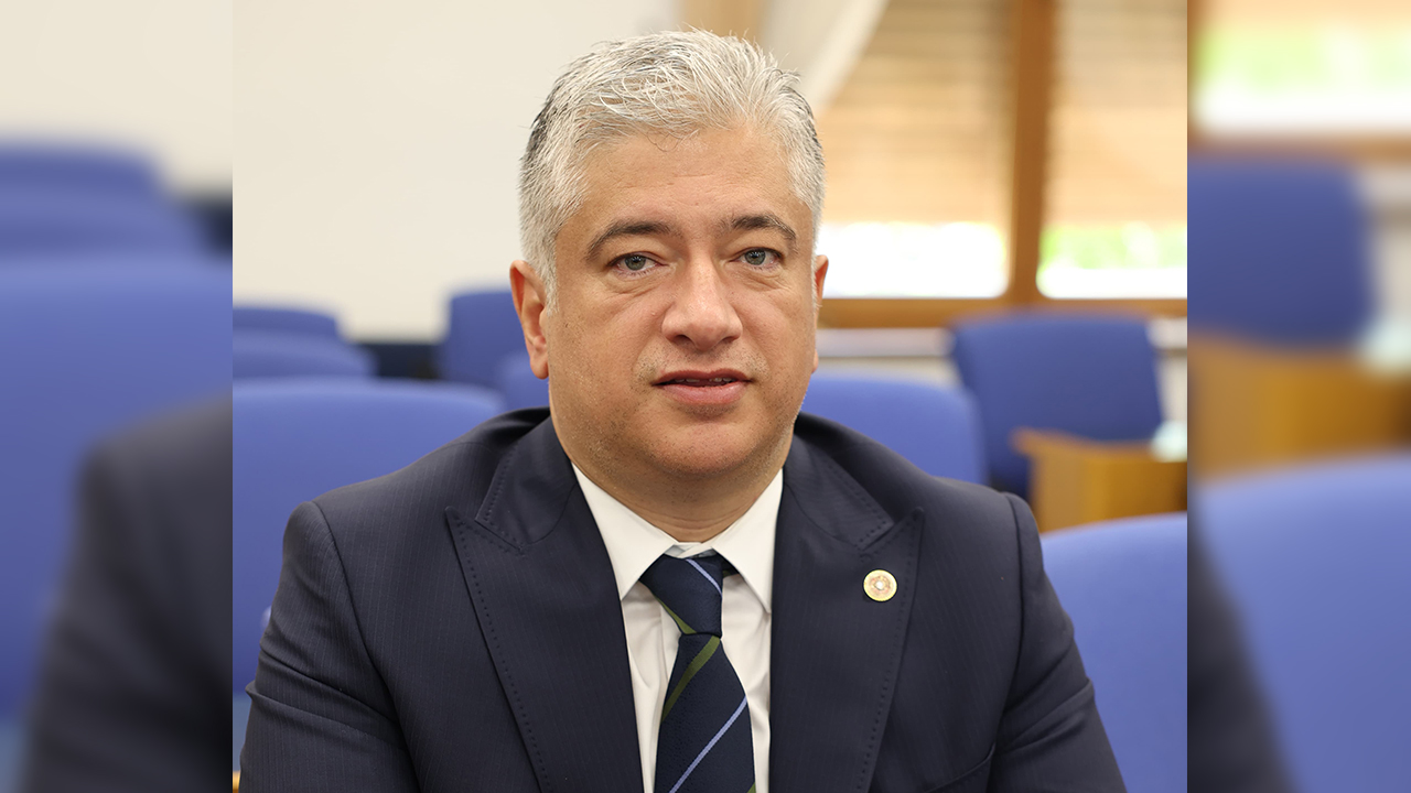 Sadullah Kısacık: “35 yaş sınırı uygulaması anayasaya aykırıdır”