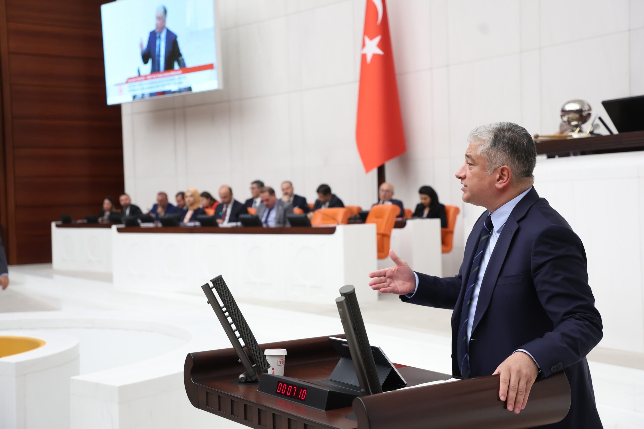 Sadullah Kısacık: “TRT eski günlerine geri dönmeli”