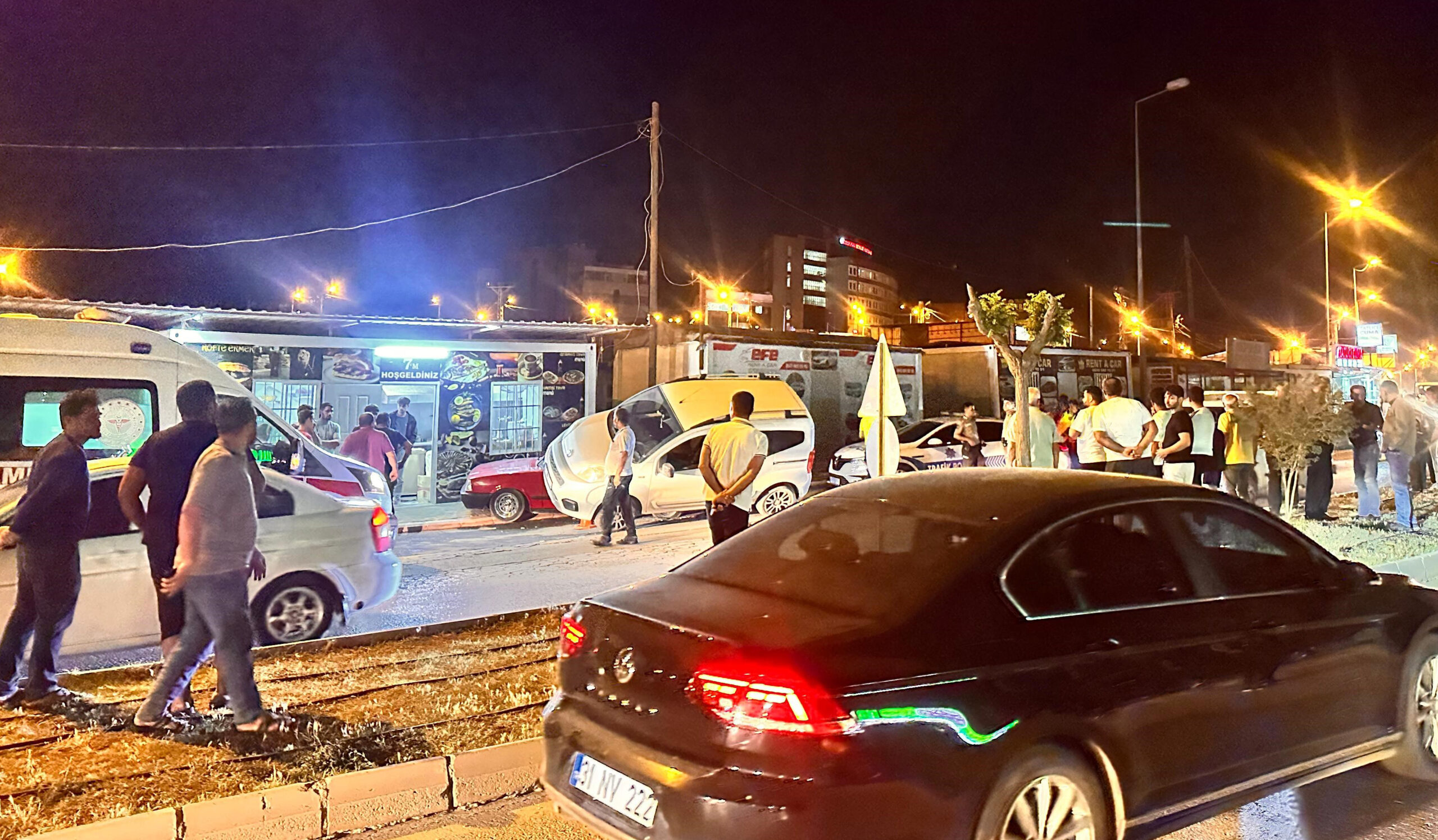 Satmak için kaporasını aldığı otomobilinin üzerine hafif ticari araç çıktı
