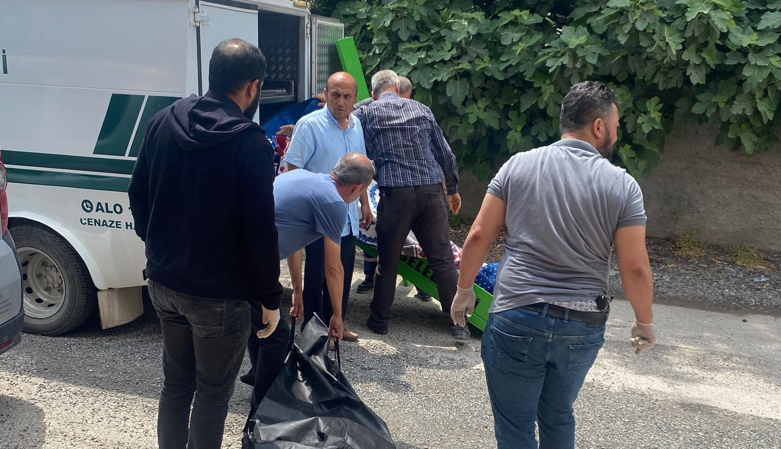 Tartıştığı annesini önce dövdü sonra boğarak öldürdü