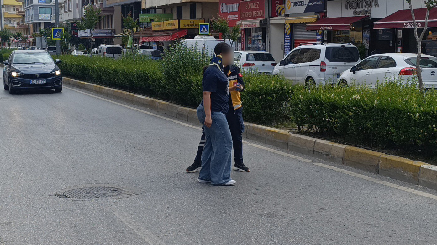 Yaya geçidini kullanmayan çocuğa motosiklet çarptı: 1 yaralı