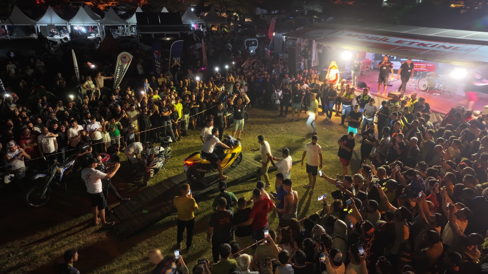 Yumurtalık’ta iki gün süren Motosiklet Festivali’nde binlerce kişi bir araya geldi